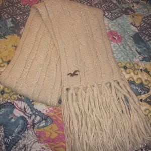 Hollister cream knit scarf